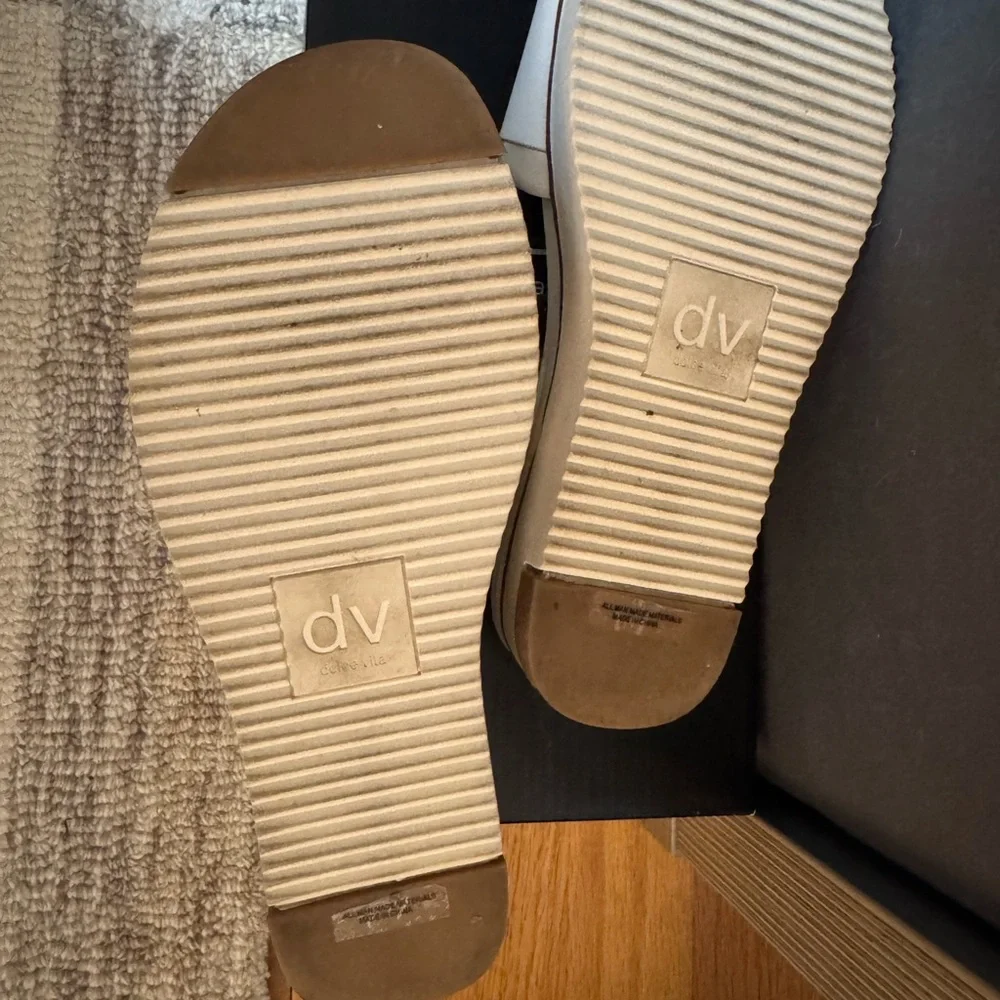 Dolce Vita Cayden Ivory slip on sandals - Picture 5 of 6